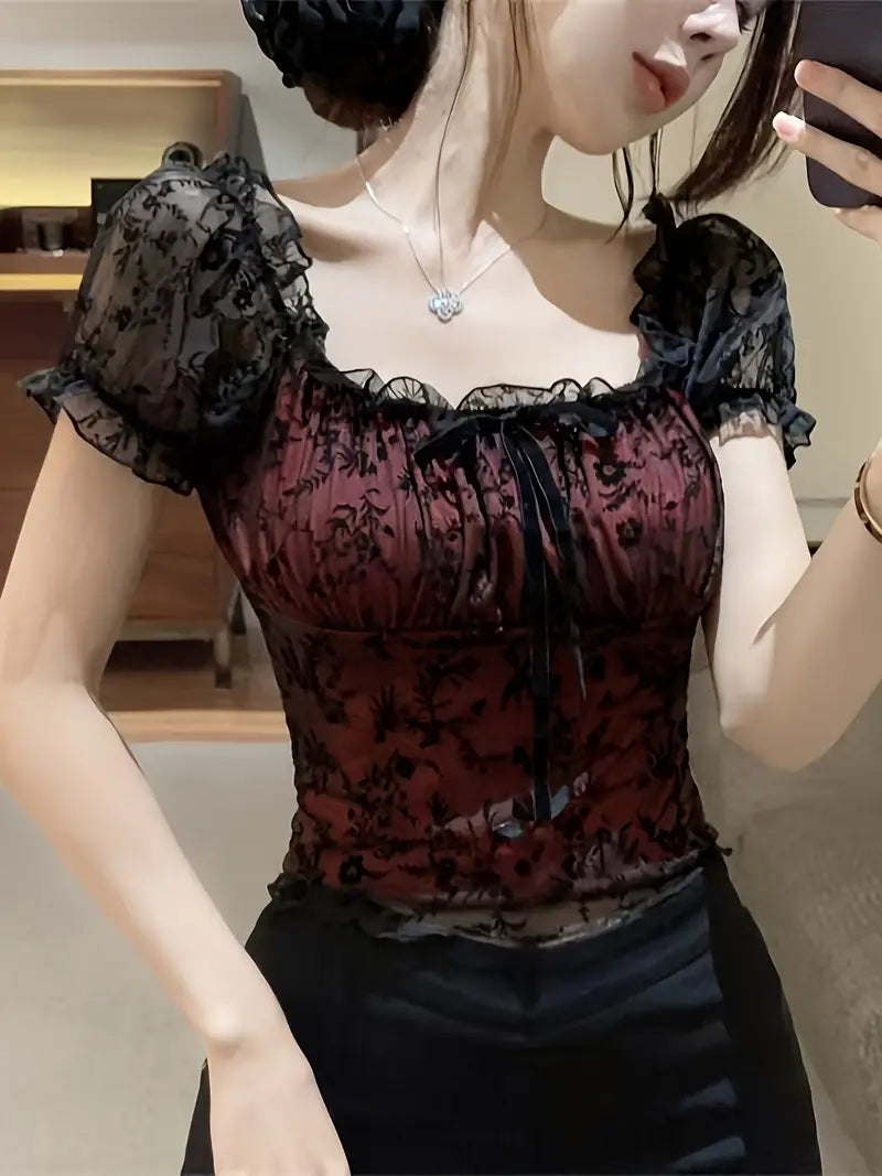 Blusa Sexy con Hombros Descubiertos y Cordones – Cuello Cuadrado y Mangas Acampanadas