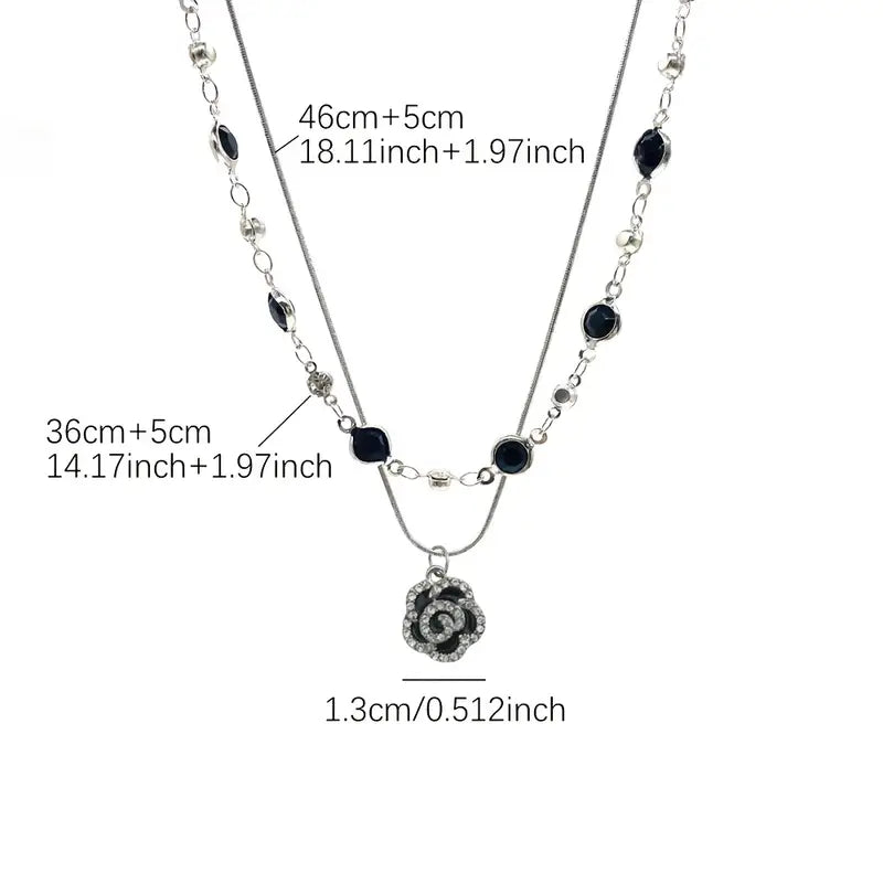 Set de Collar y Aretes de Rosas Negras con Zirconias – Joyería Elegante y Sofisticada para Mujer