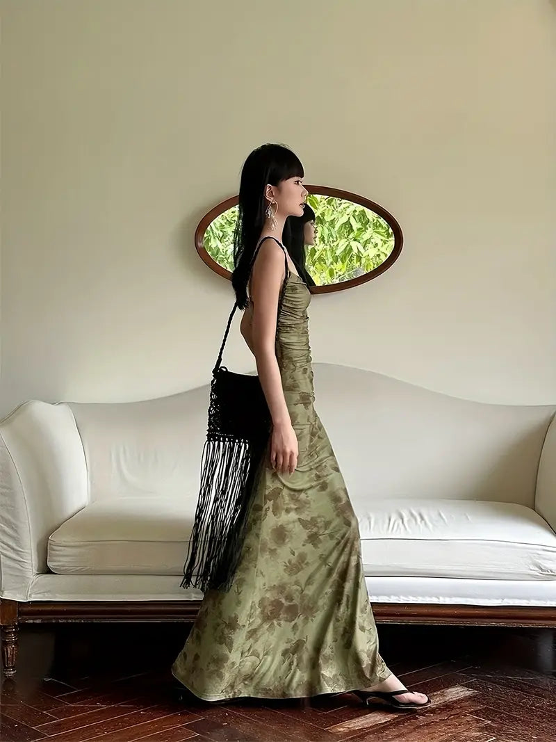 Vestido Floral Verde de Hombro Descubierto con Tirantes Ajustables