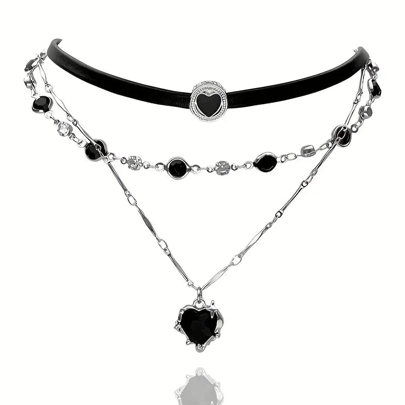 Collar Doble con Colgante de Corazón Negro – Joyería Gótica y Elegante para Mujer