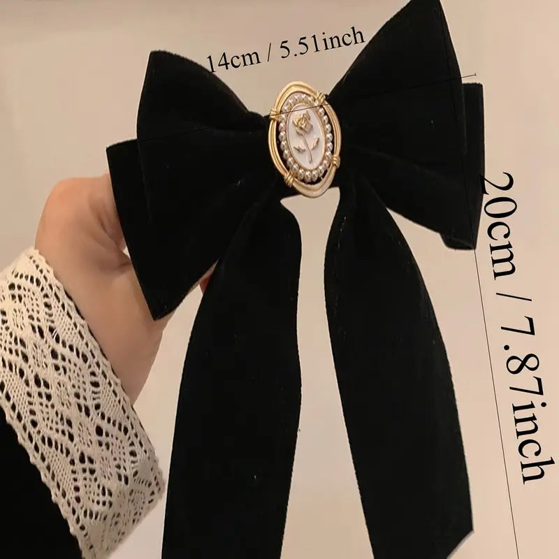 Lazo de Terciopelo con Flor y Perla — Elegancia Vintage para tu Cabello