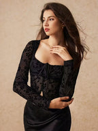 Blusa Negra de Encaje y Malla con Lazo – Estilo romántico gótico y Semitransparente