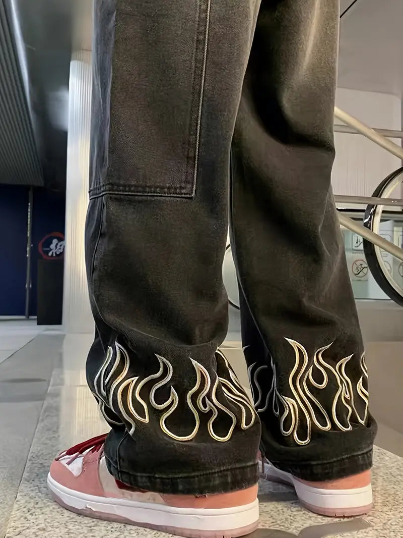 Jeans Urban Retro – Estilo Rústico Americano con Bordado de Fuego