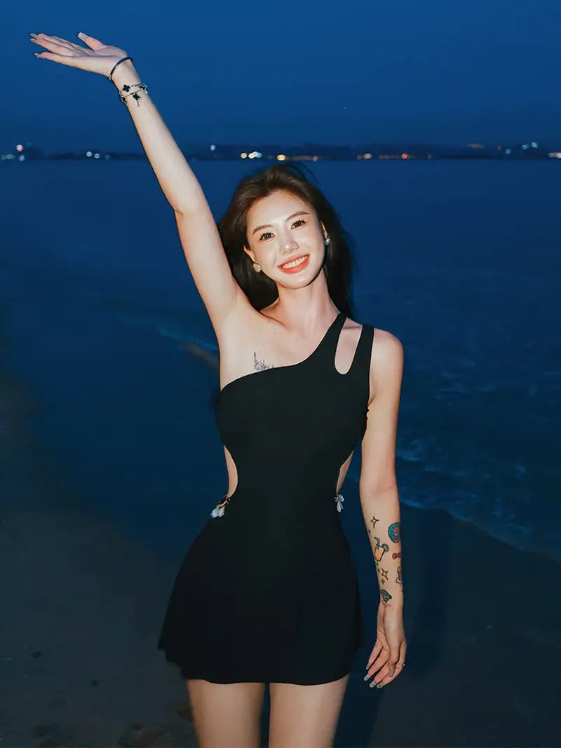 Tankini Negro con Faldón de Cintura Alta – Elegancia, Comodidad y Efecto Adelgazante