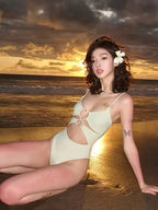 Bañador Sexy con Tirantes Cruzados – Realce y Elegancia en una Pieza