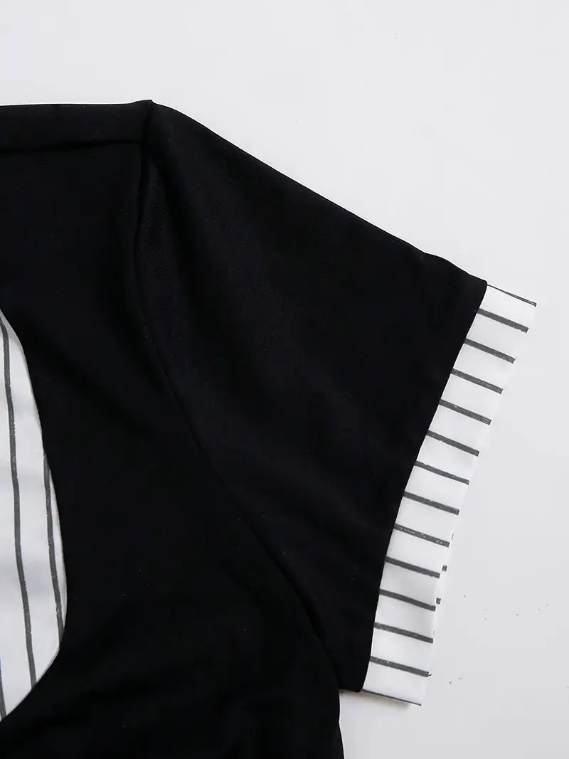 Blusa de Manga Corta Estilo Y2K con Cuello y Puños a Rayas — Camisa Abotonada Femenina y Versátil para Todas las Estaciones - BAKONE