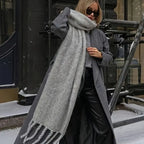 Bufanda de Invierno Suave con Flecos – Chal Peludo Antiviento y Cálido para Mujer