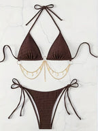 Bikini Sexy de Dos Piezas con Cadena Dorada – Estilo Halter y Corte Moderno