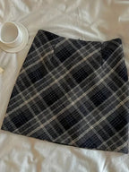 Falda A - Line a Cuadros para Mujer – Estilo Chic y Atemporal - BAKONE