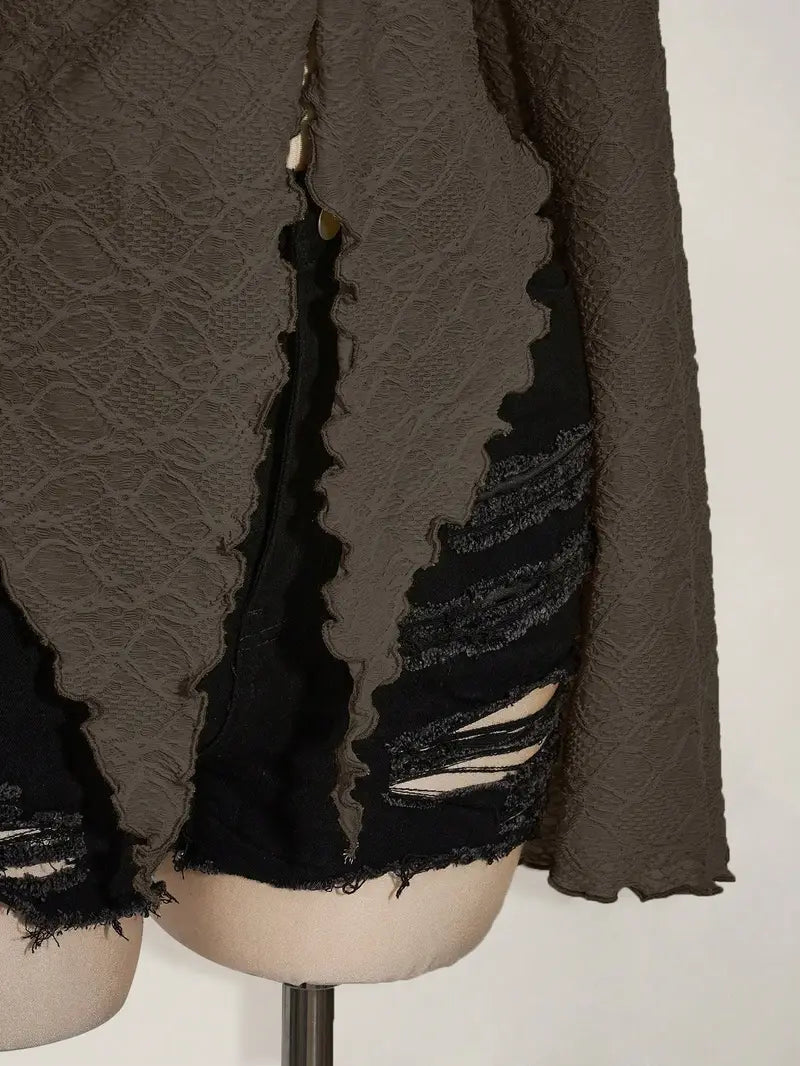 Top Asimétrico con Ribete de Lechuga — Estilo Y2K Moderno y Femenino - BAKONE