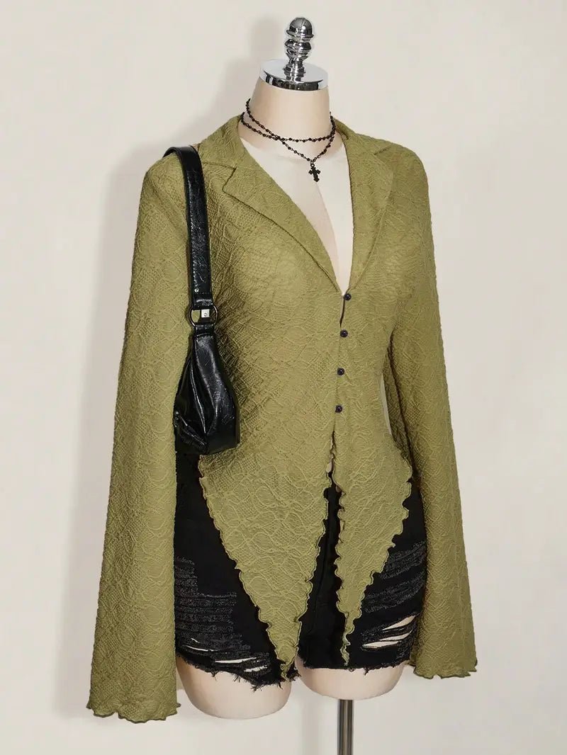 Top Asimétrico con Ribete de Lechuga — Estilo Y2K Moderno y Femenino - BAKONE