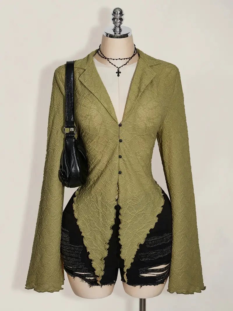 Top Asimétrico con Ribete de Lechuga — Estilo Y2K Moderno y Femenino - BAKONE