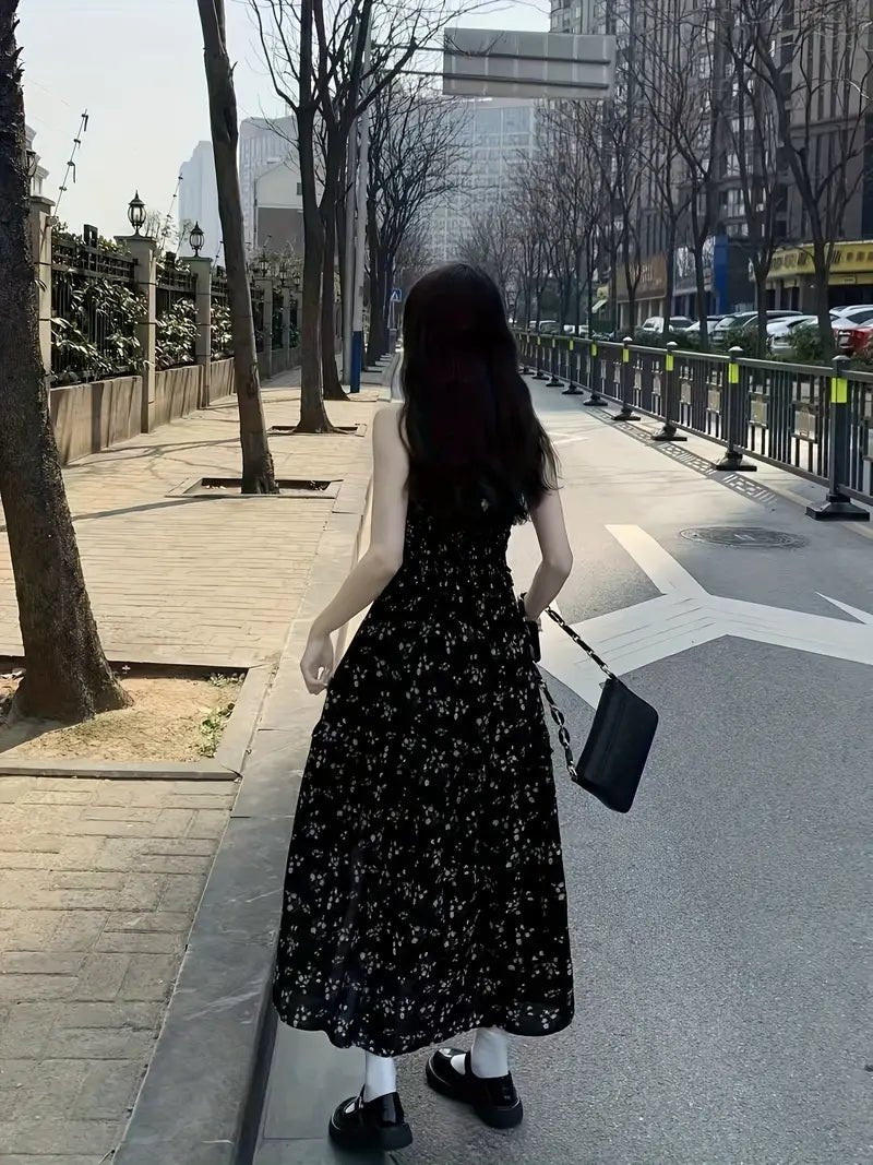 Vestido Elegante Floral con Tirantes y Abertura Lateral — Llegada 2025 - BAKONE